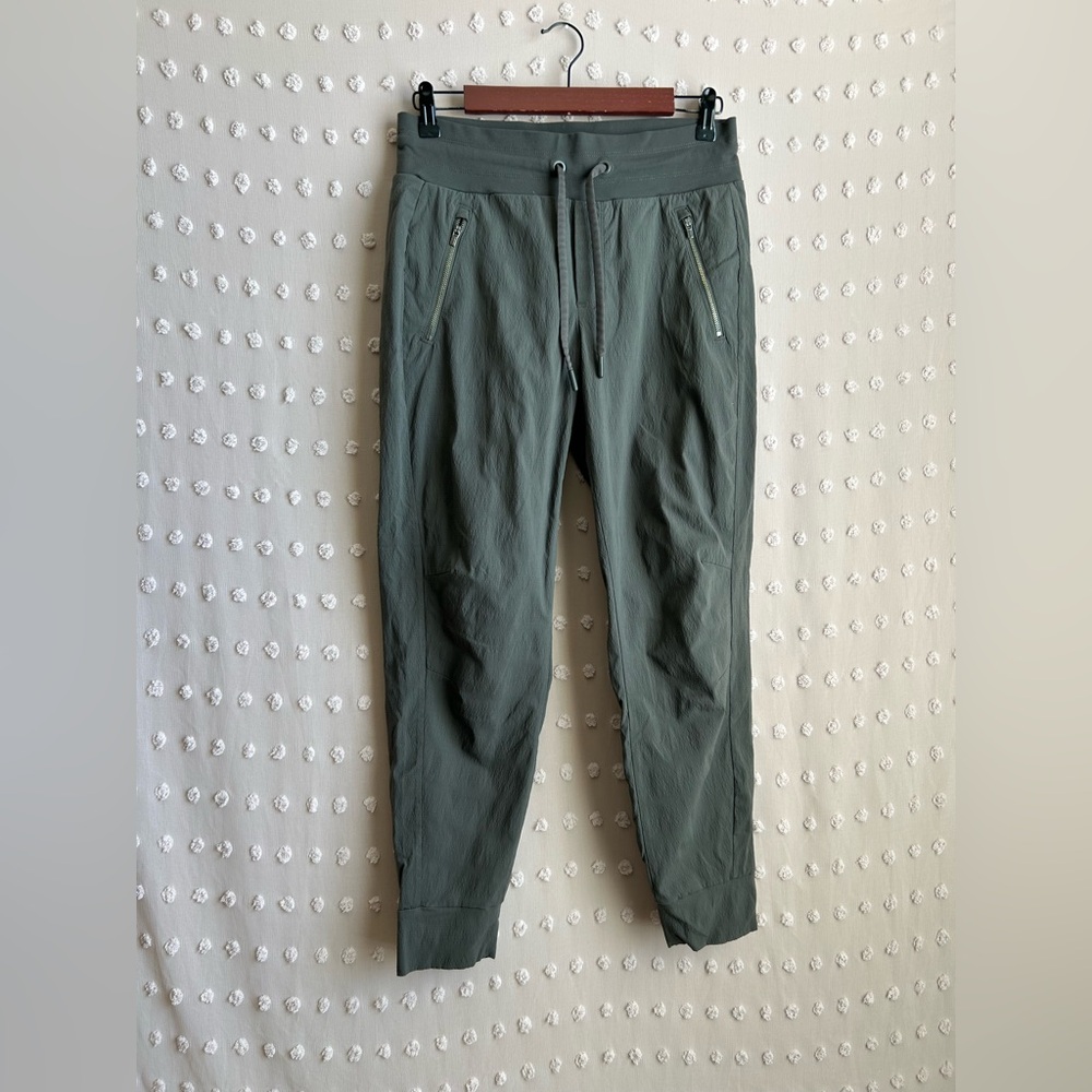 Athleta Trekki North‎ Joggers High Rise Sz 4 Olive Green